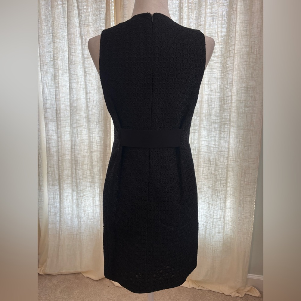 Theory Gwideen Black Eyelet Shift Dress Size 4 NWT - Picture 5 of 9